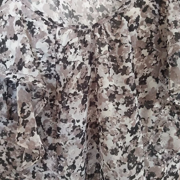 *NEW*ELLE RUFFLED SLEEVELESS  BLOUSE/B4 - Picture 4 of 5